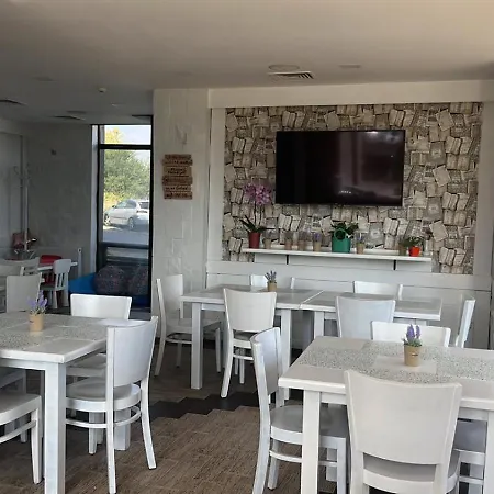 Private In Alpine Apartment